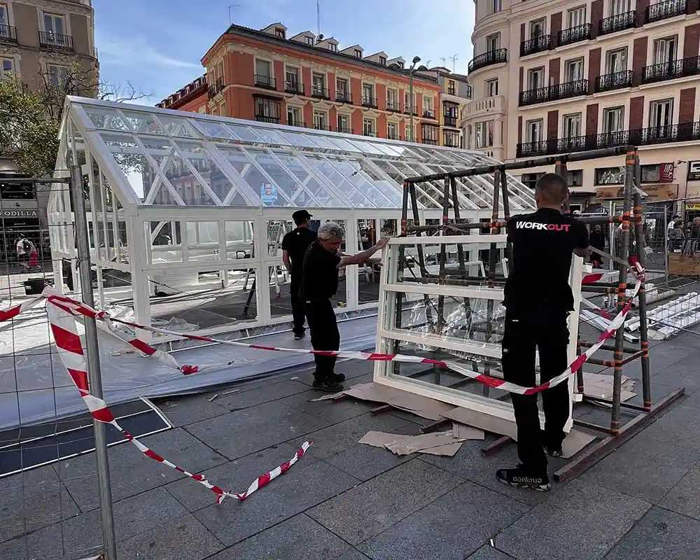 montaje invernadero evento loewe en madrid