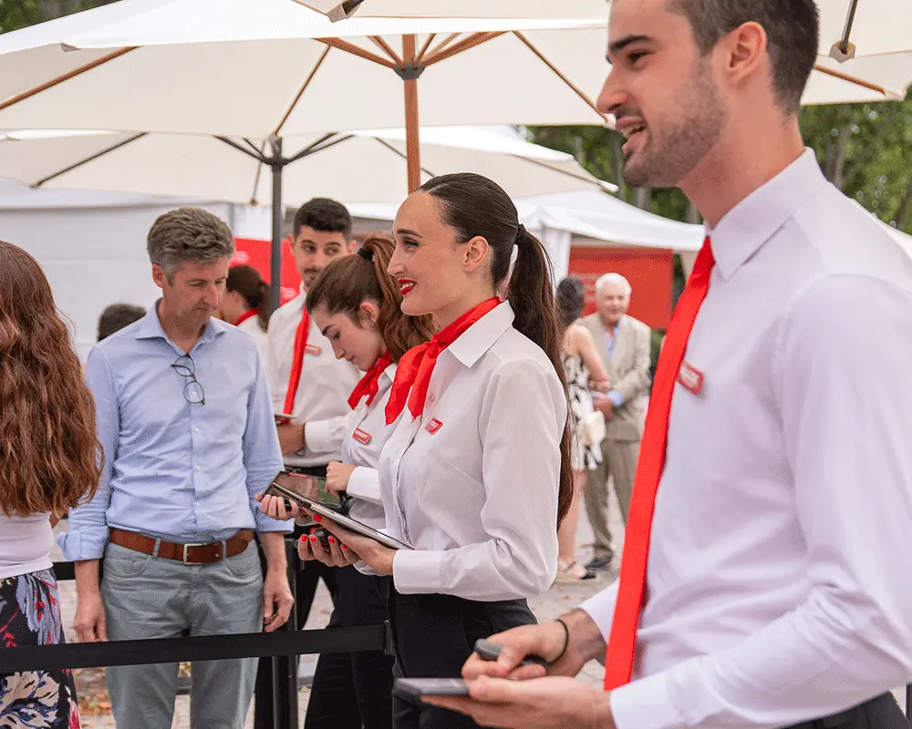 Azafatas de control de accesos