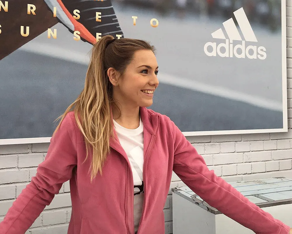 azafata promotora evento running