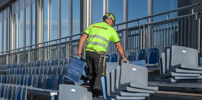 personal montaje workout construccion estadio modular zaragoza