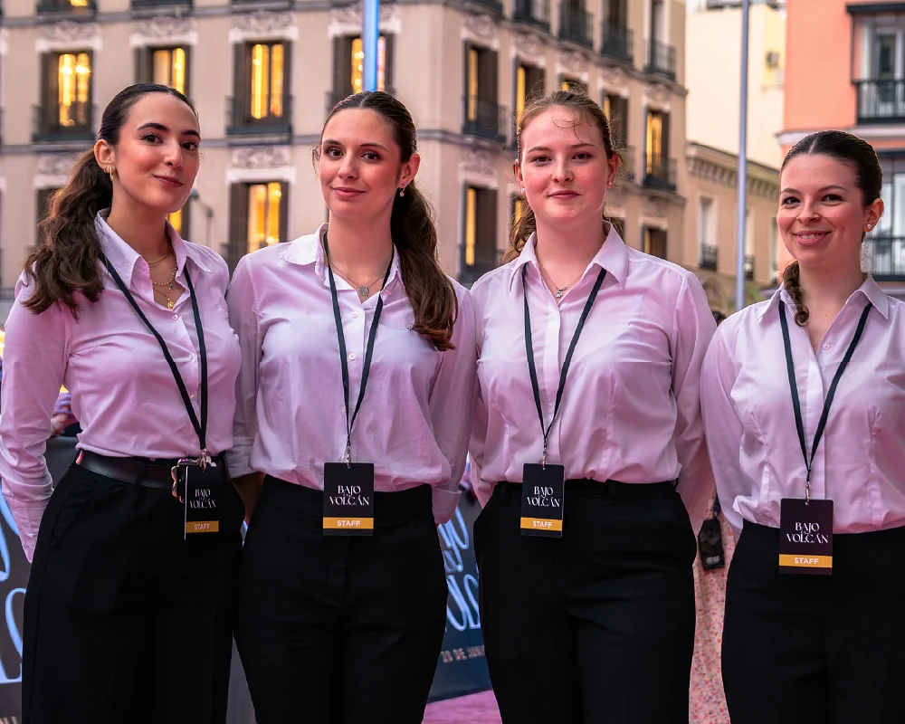 Acomodadores de eventos staff