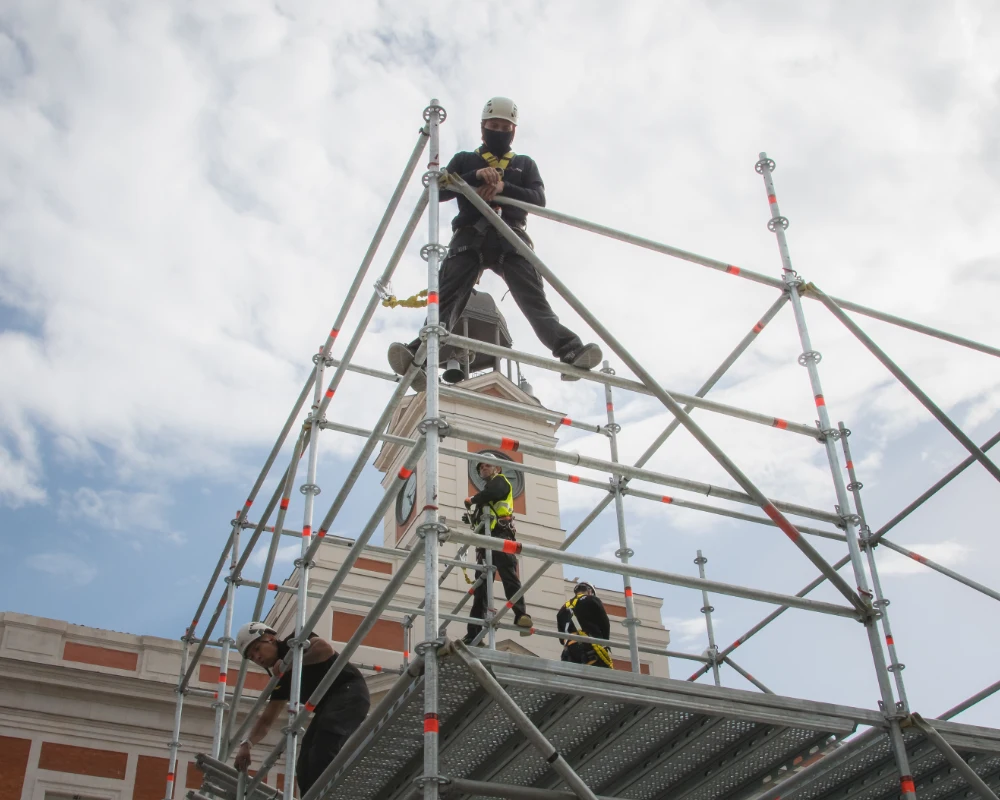 personnel assembly of elevated structures